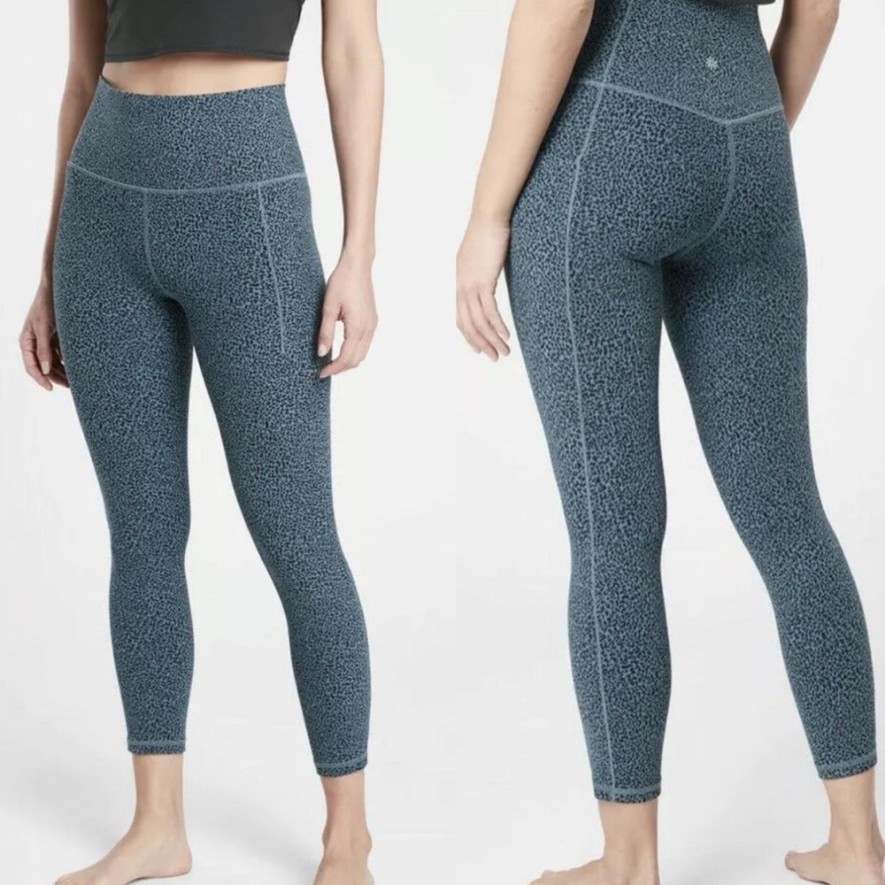 Athleta Salutation Stash II High Rise Blue Black Leopard Print 7/8 Leggings XS